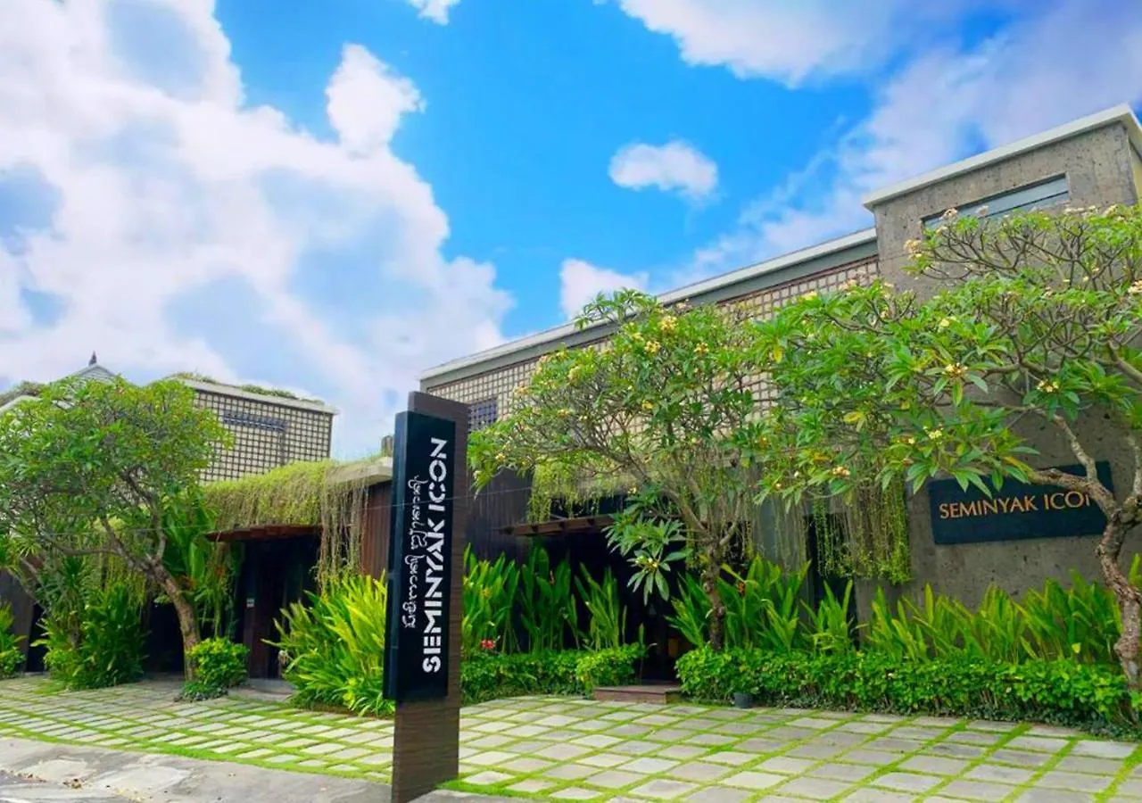 Seminyak Icon - By Karaniya Experience - Chse Certified Villa Indonesia